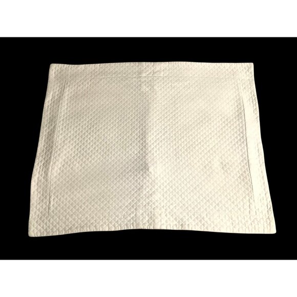 Standard White Quilted Pillow Shams By Linens N Things Set of 2 - Picture 2 of 7